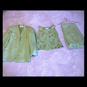 Women’s Dress Suit